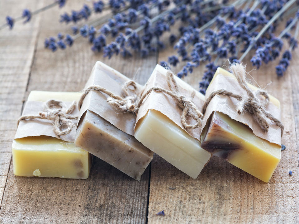 soap کاربرد ادتا در صنایع آرایشی و بهداشتی
