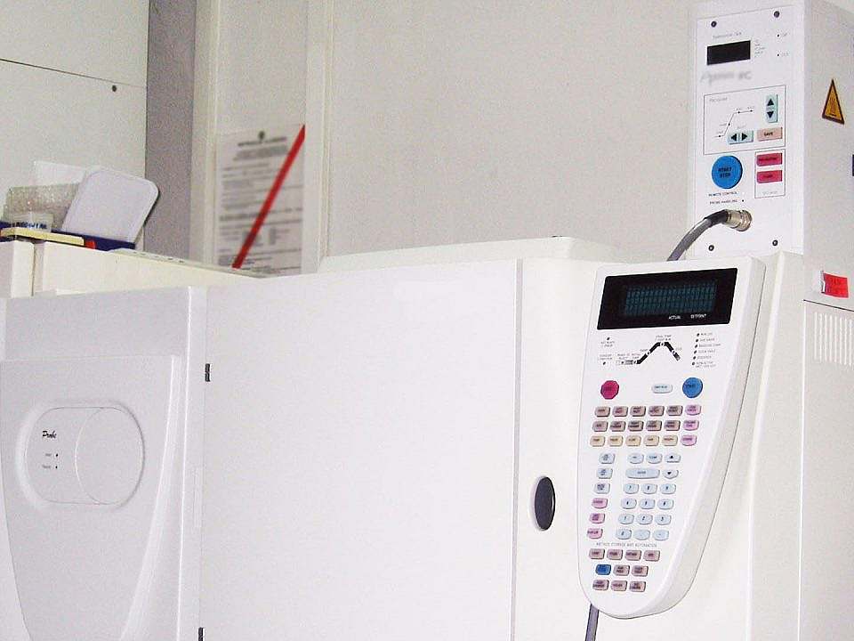 آنالیز  GC یا گاز کروماتوگرافی چیست و چه کاربردهایی دارد؟  